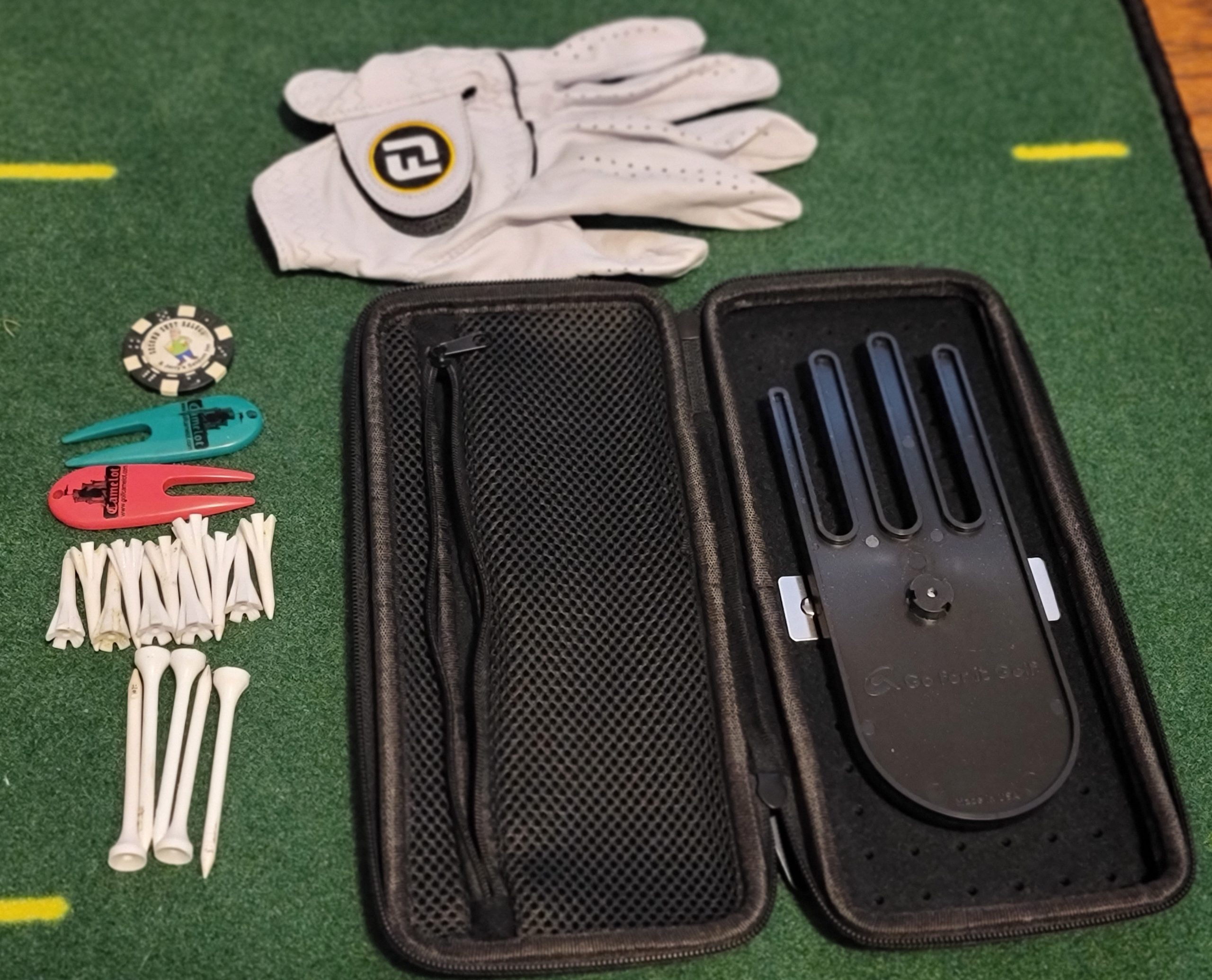 Old Duffer Golf image of a Go for it Golf case and glove dryer shaper