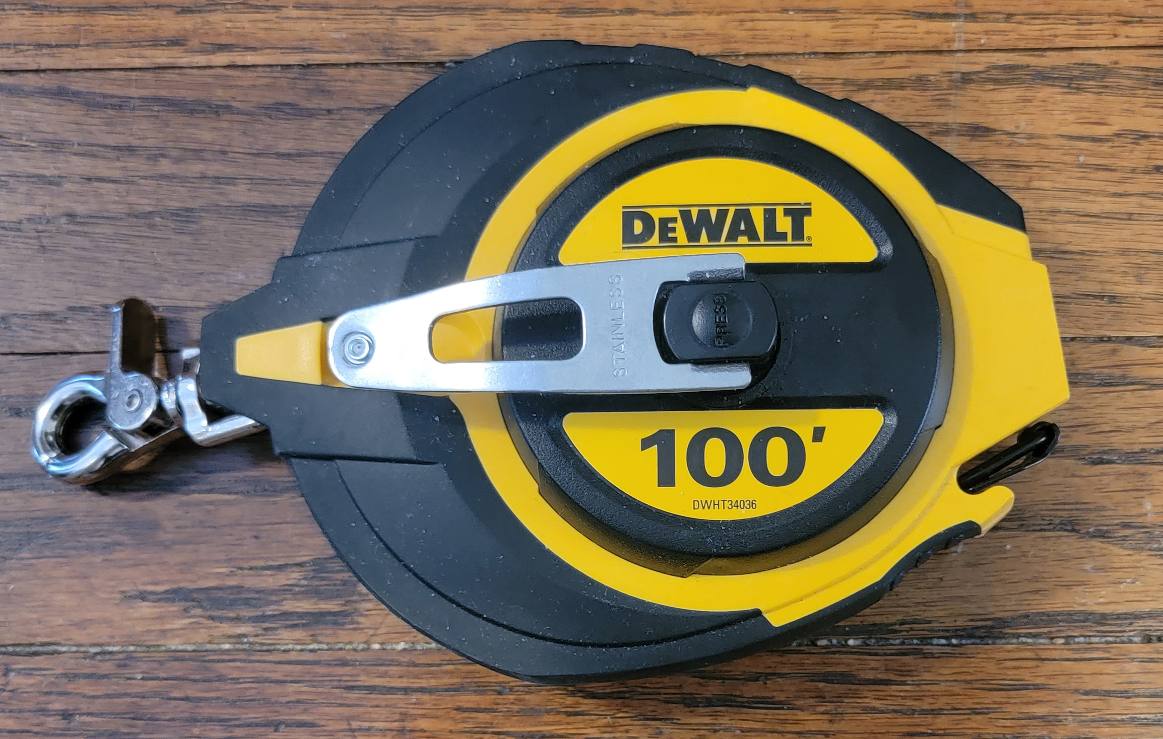 Old Duffer Golf image of the DEWALT 100 foot reel tape measure