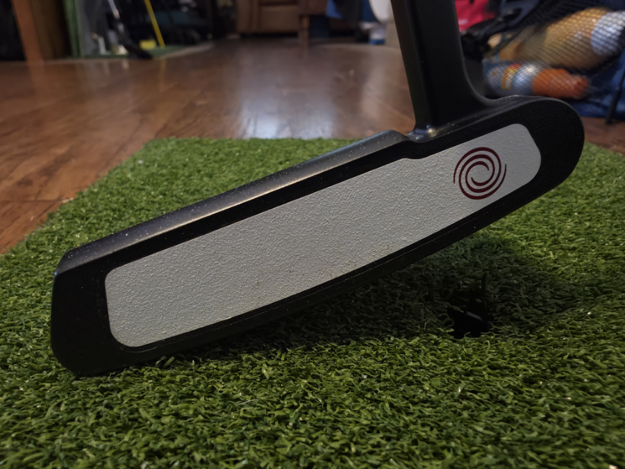 Old Duffer Golf image of a putter toe down