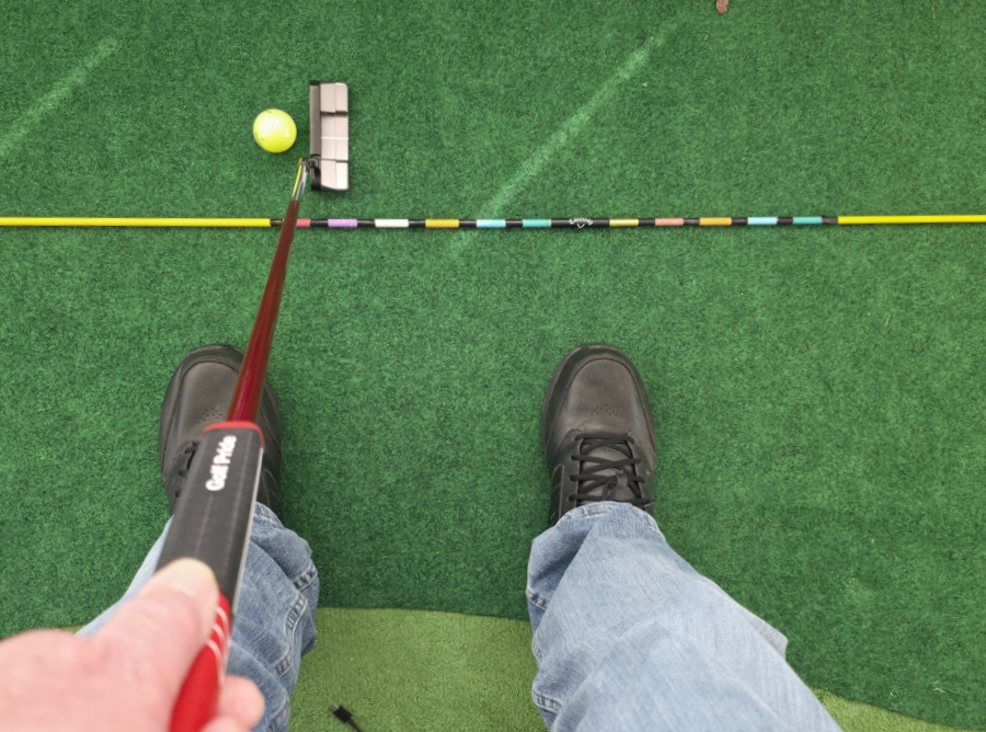 Old Duffer Golf image alignment and ball position using a Callaway alignment rod