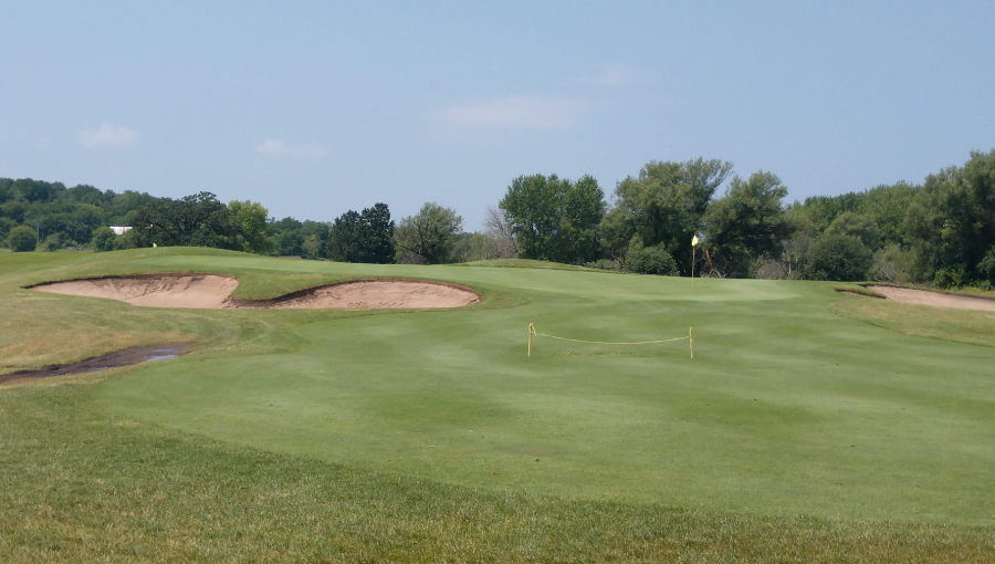 Old Duffer Golf image of be realistic on number 3